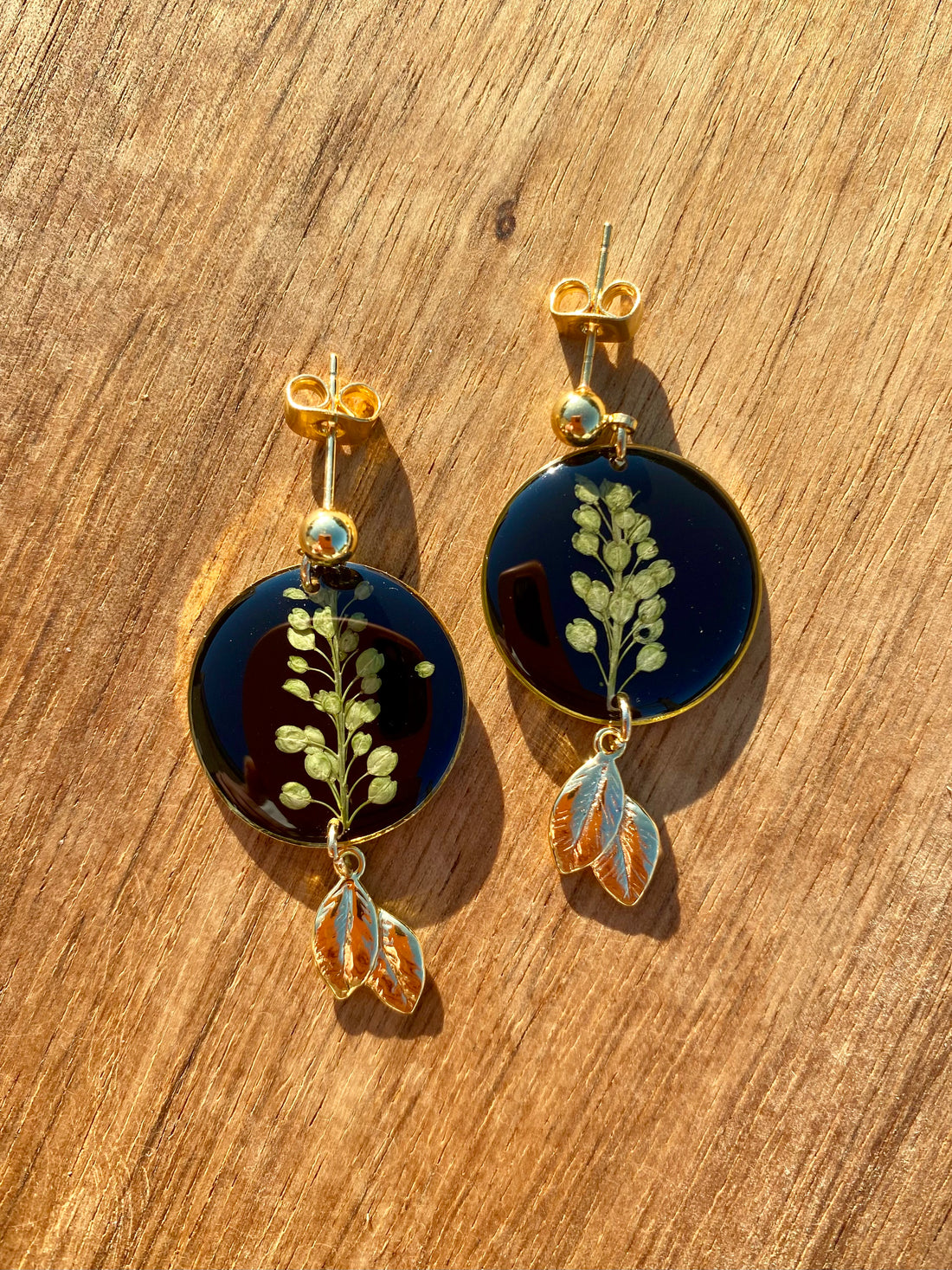 Round Green Leaf Earrings